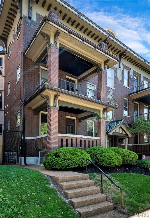 3548 Victor Street, Unit 2W St. Louis, MO 63104 - Photo 1 of 26