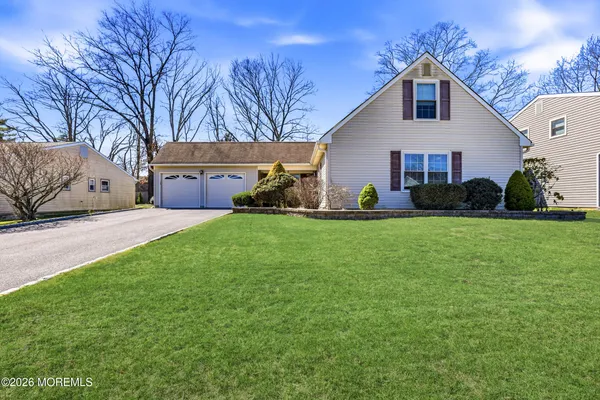 $650,000 | 5 Berkshire Drive, Howell, NJ 07731