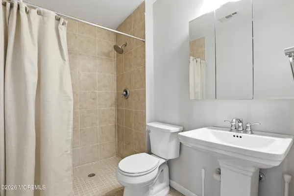 $650,000 | 5 Berkshire Drive, Howell, NJ 07731