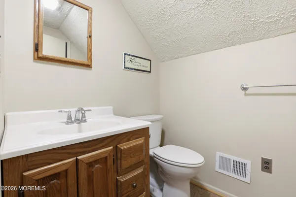 $650,000 | 5 Berkshire Drive, Howell, NJ 07731