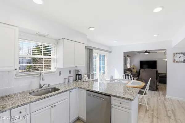 $650,000 | 5 Berkshire Drive, Howell, NJ 07731