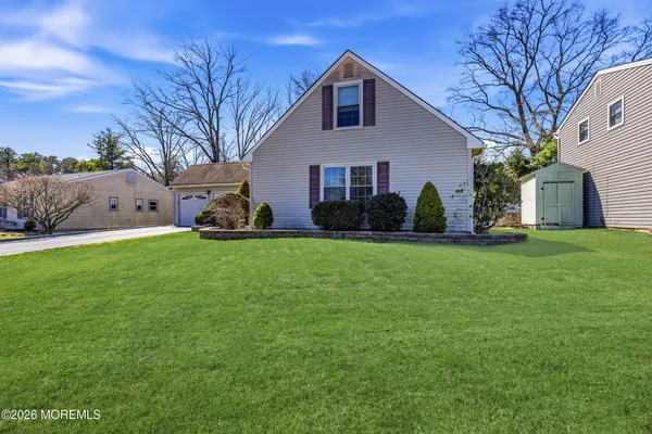 $650,000 | 5 Berkshire Drive, Howell, NJ 07731