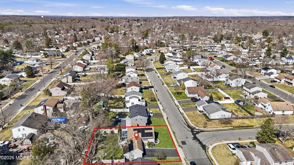 $650,000 | 5 Berkshire Drive, Howell, NJ 07731