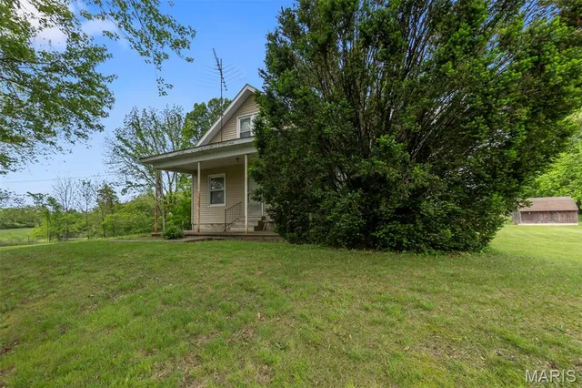 $650,000 | 3933 State Hwy B, Oak Ridge, MO 63769