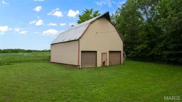 $650,000 | 3933 State Hwy B, Oak Ridge, MO 63769