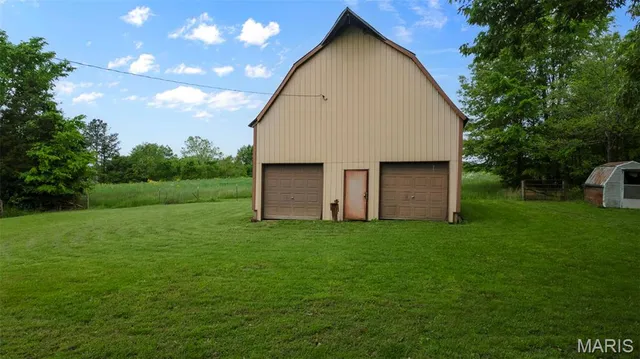 $650,000 | 3933 State Hwy B, Oak Ridge, MO 63769