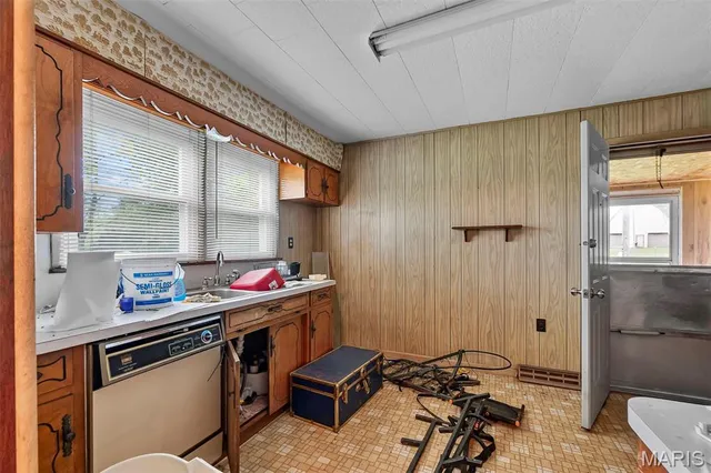 $650,000 | 3933 State Hwy B, Oak Ridge, MO 63769