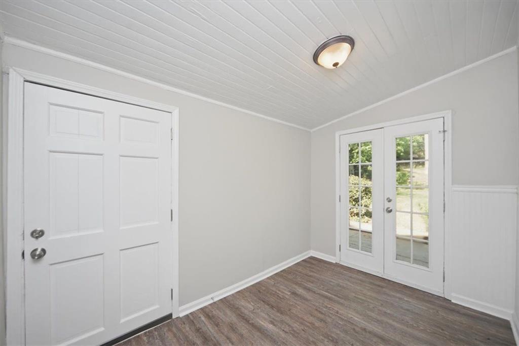 2432 Woodacres Road Northeast Atlanta, GA 30345 - Photo 6 of 32