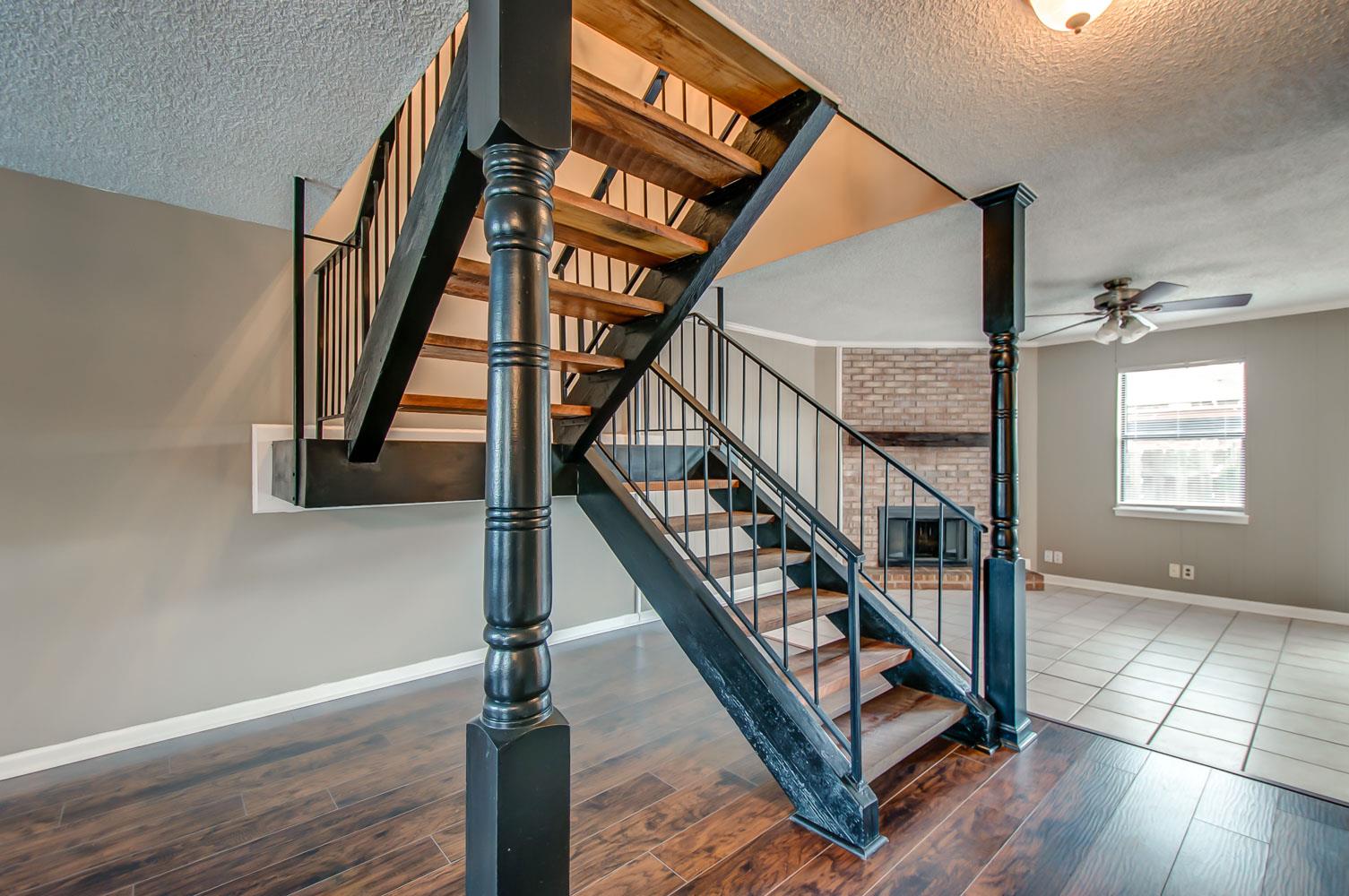 4001 Anderson Road, Unit C120 Nashville, TN 37217 - Photo 14 of 30 Custom barn wood stair trends and landing.
