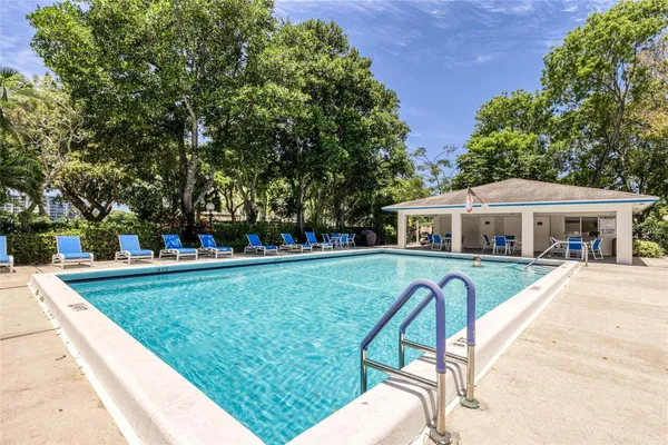 $1,995 | 3051 North Course Drive, Unit 509, Pompano Beach, FL 33069