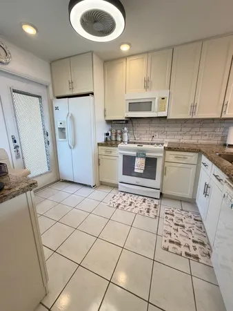 $2,250 | 3051 North Course Drive, Unit 509, Pompano Beach, FL 33069