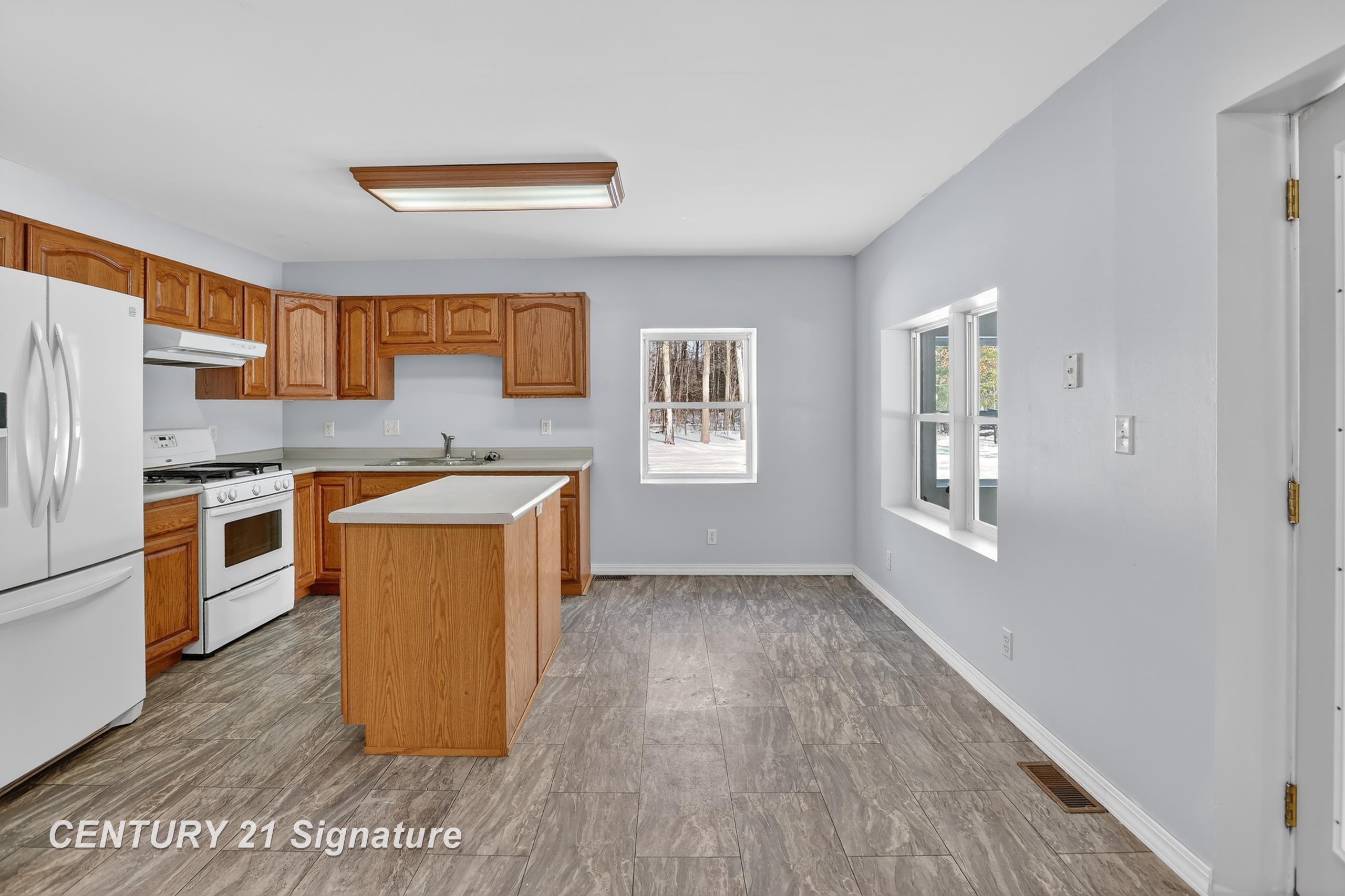 1647 North Huron Road Tawas City, MI 48763 - Photo 20 of 61