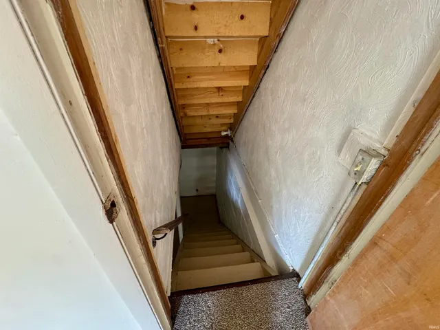 $199,900 | 708 East 2nd Street, Huntingburg, IN 47542