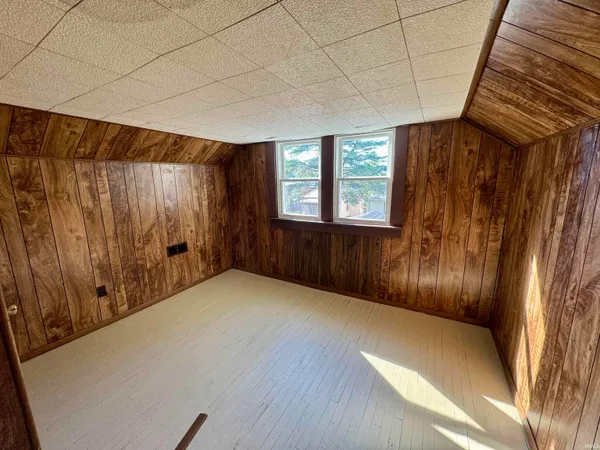 $178,900 | 708 East 2nd Street, Huntingburg, IN 47542