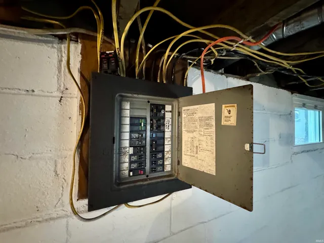 $199,900 | 708 East 2nd Street, Huntingburg, IN 47542