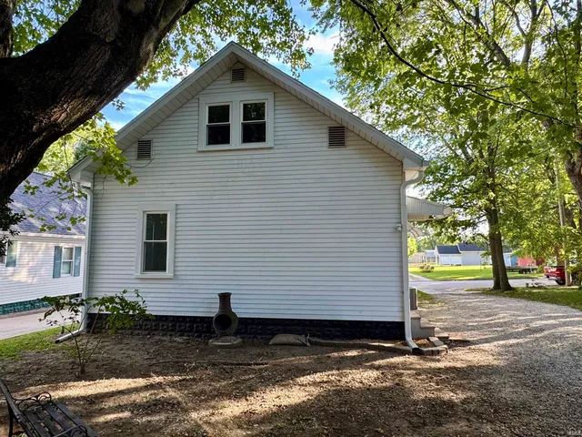 $199,900 | 708 East 2nd Street, Huntingburg, IN 47542