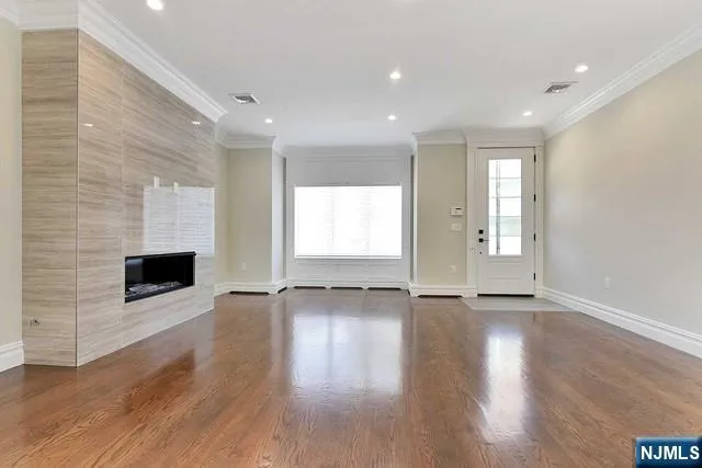 $6,500 | 269 A 9th Street, Palisades Park, NJ 07650