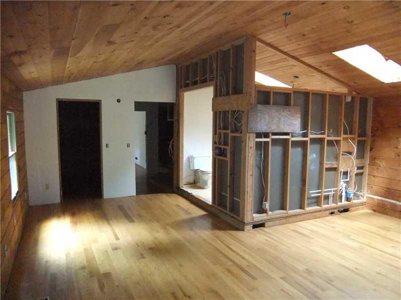 206 Sasse Road Cabot, PA 16023 - Photo 12 of 24 Master Bedroom.