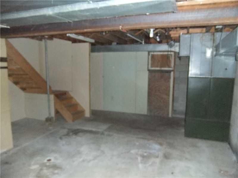 206 Sasse Road Cabot, PA 16023 - Photo 19 of 24 Basement/Game Room.