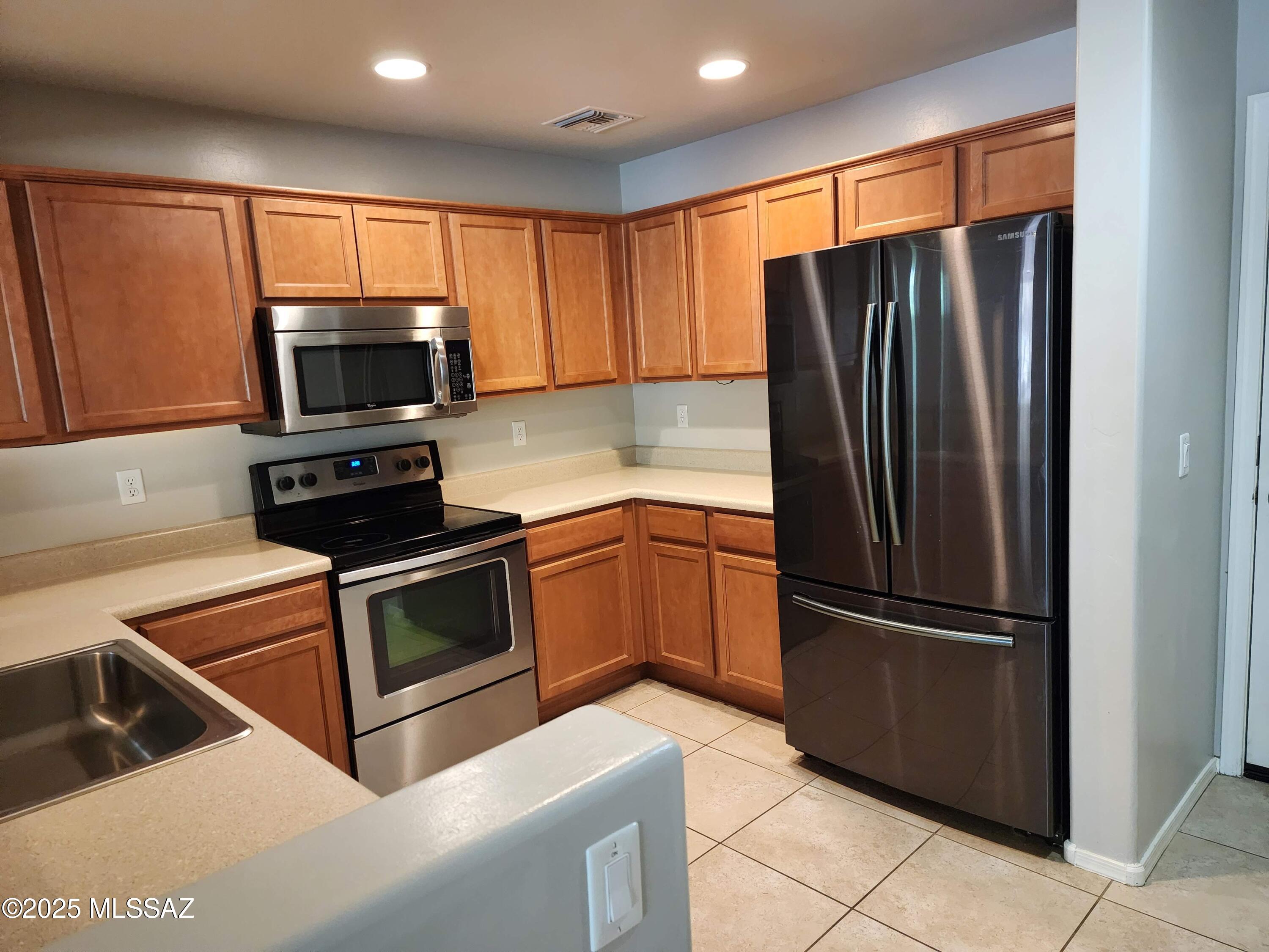 5781 Cedar Ridge Road Tucson, AZ 85747 - Photo 6 of 21