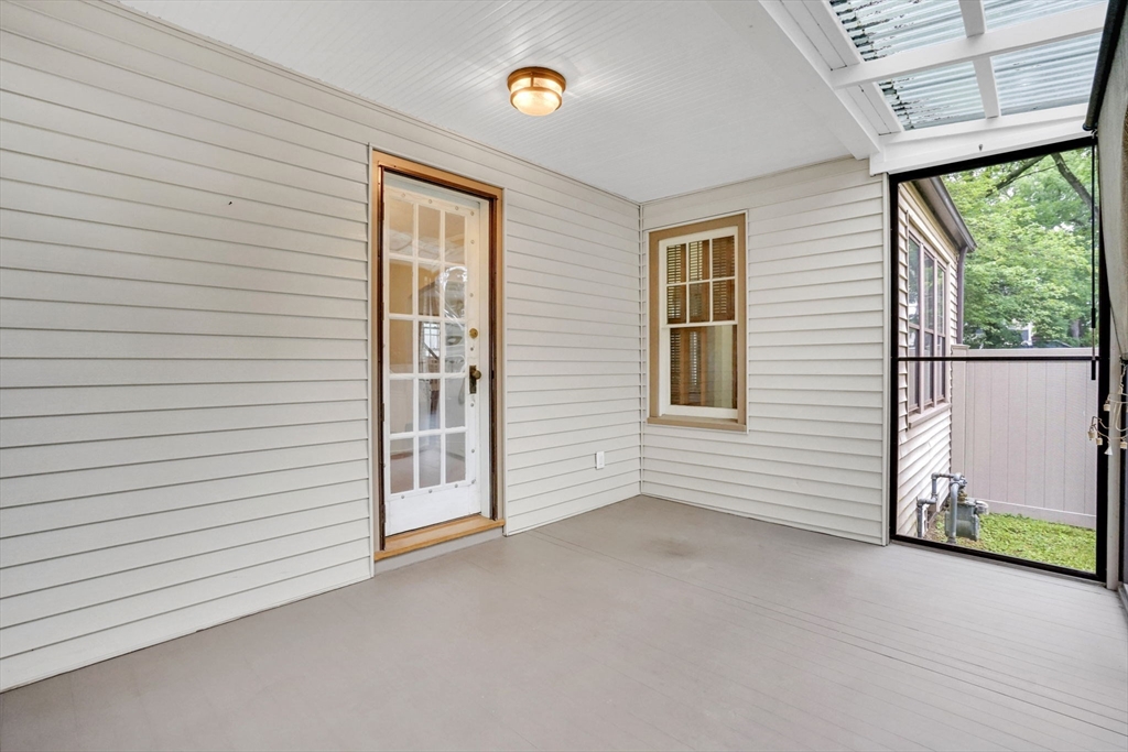 33 Olmsted Drive Springfield, MA 01108 - Photo 20 of 23