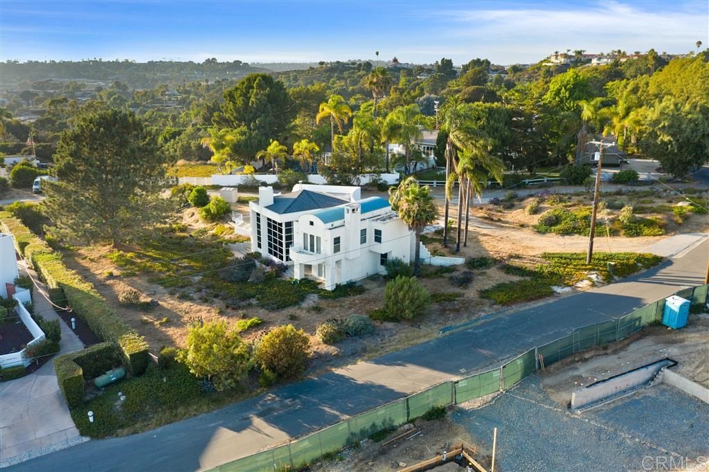 731 Avocado Place Del Mar, CA 92014 - Photo 15 of 22