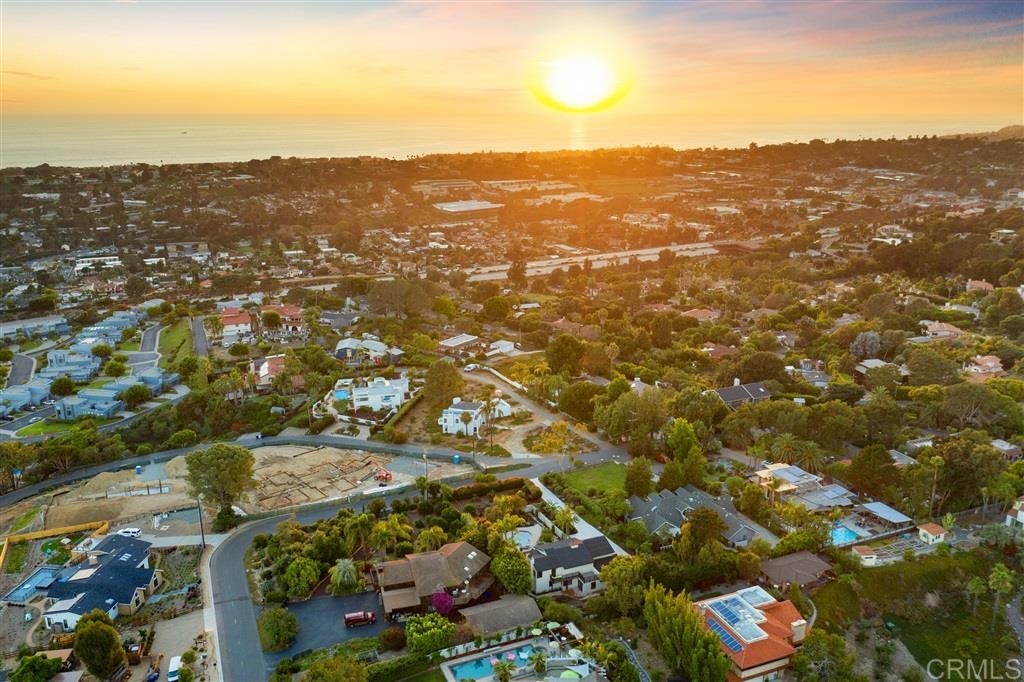 731 Avocado Place Del Mar, CA 92014 - Photo 6 of 22