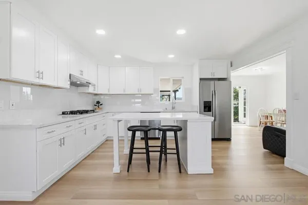 $799,000 | 4801 Siesta Place, Oceanside, CA 92057