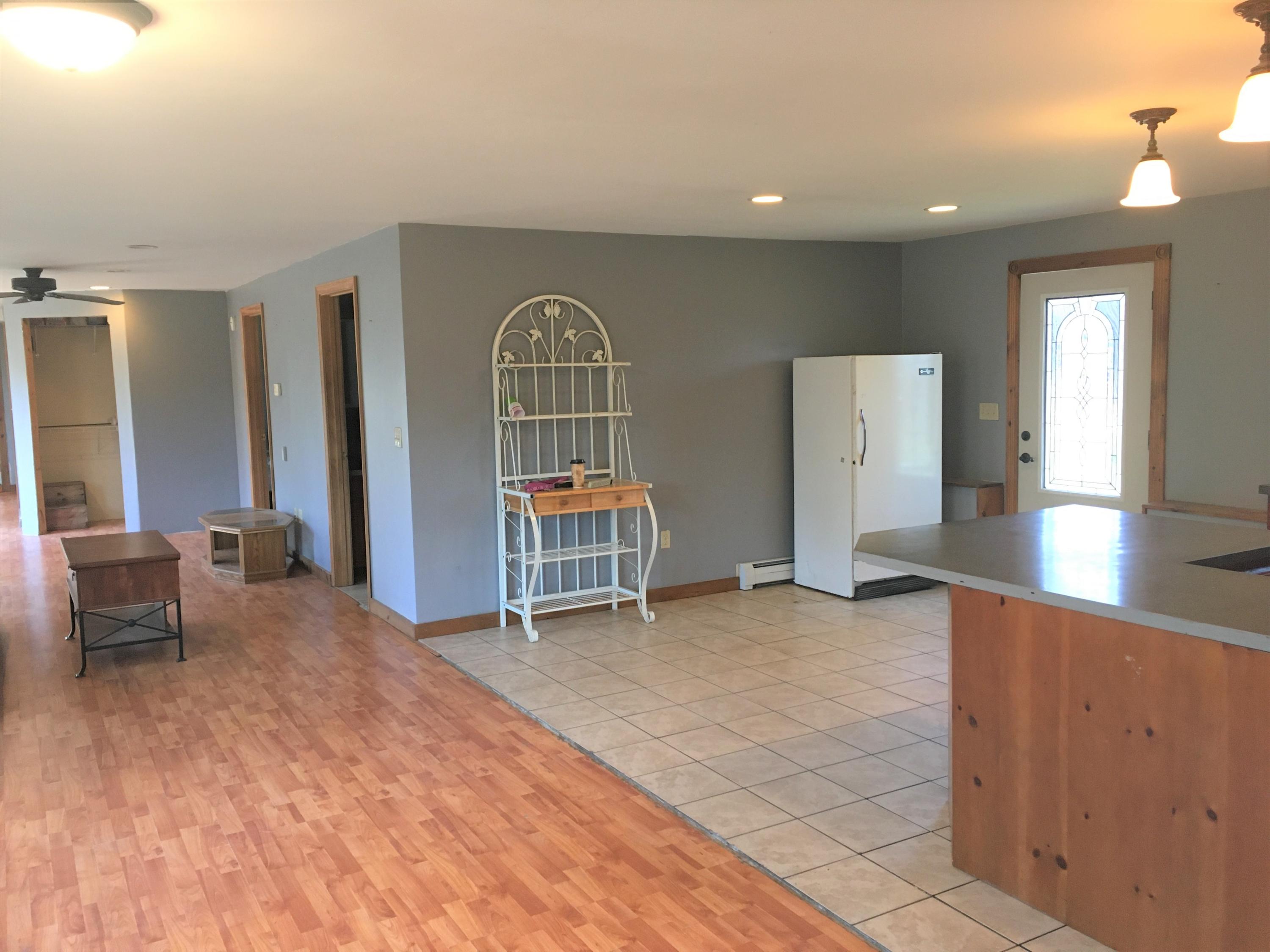 16 Walker Road Stoneham, ME 04231 - Photo 7 of 18 Entry
