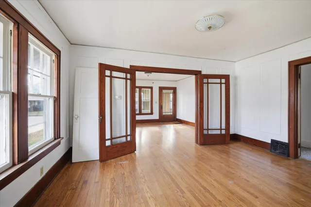 $299,900 | 514 East Main Street, Waterford, WI 53185