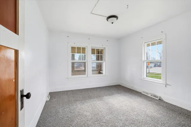 $299,900 | 514 East Main Street, Waterford, WI 53185