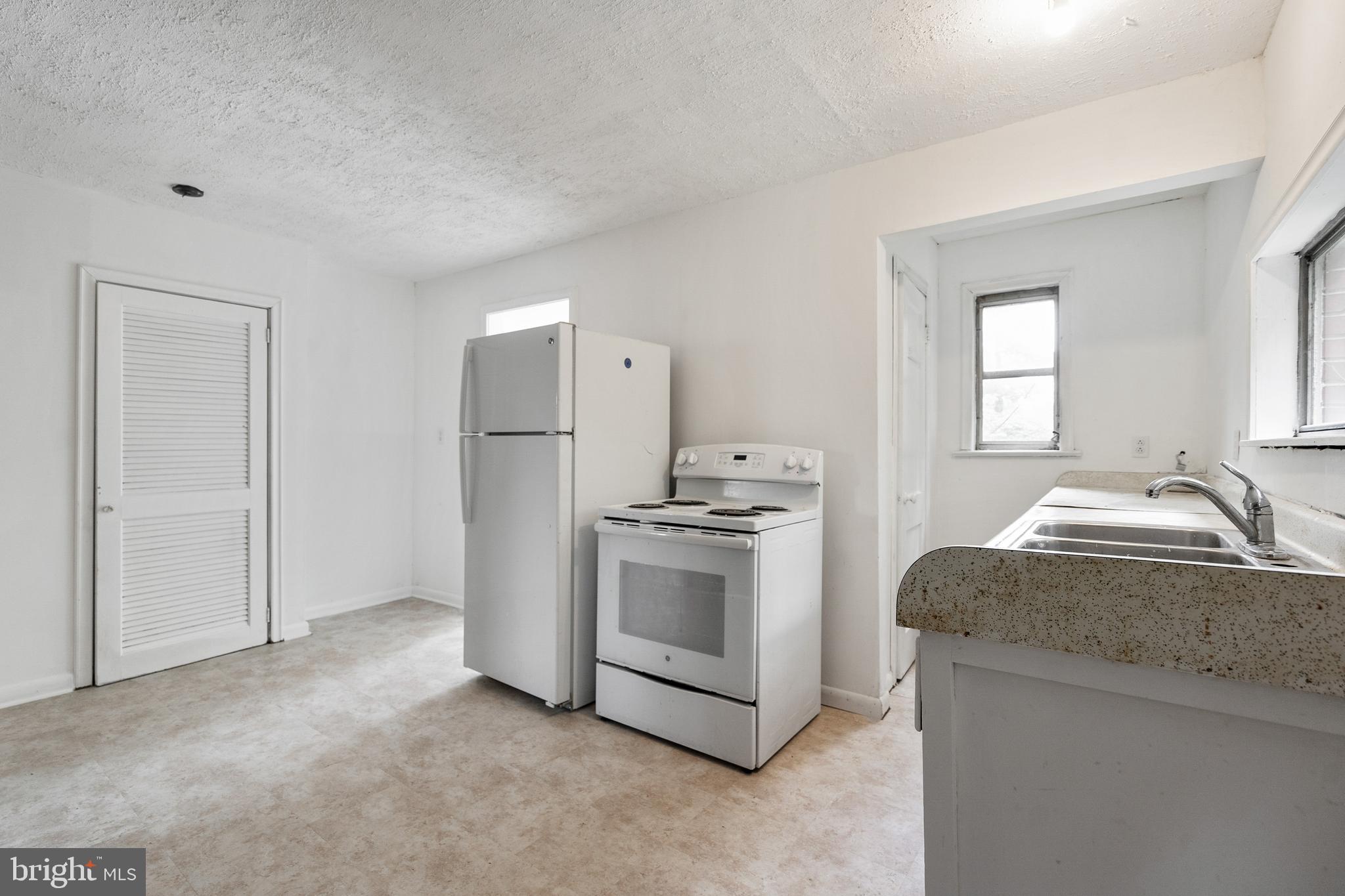 5107 Cedar Road Alexandria, VA 22309 - Photo 11 of 32 Gallery Image 11