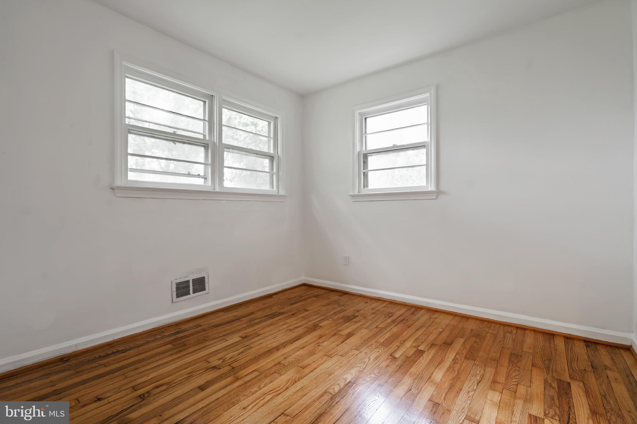 5107 Cedar Road Alexandria, VA 22309 - Photo 17 of 32 Gallery Image 17