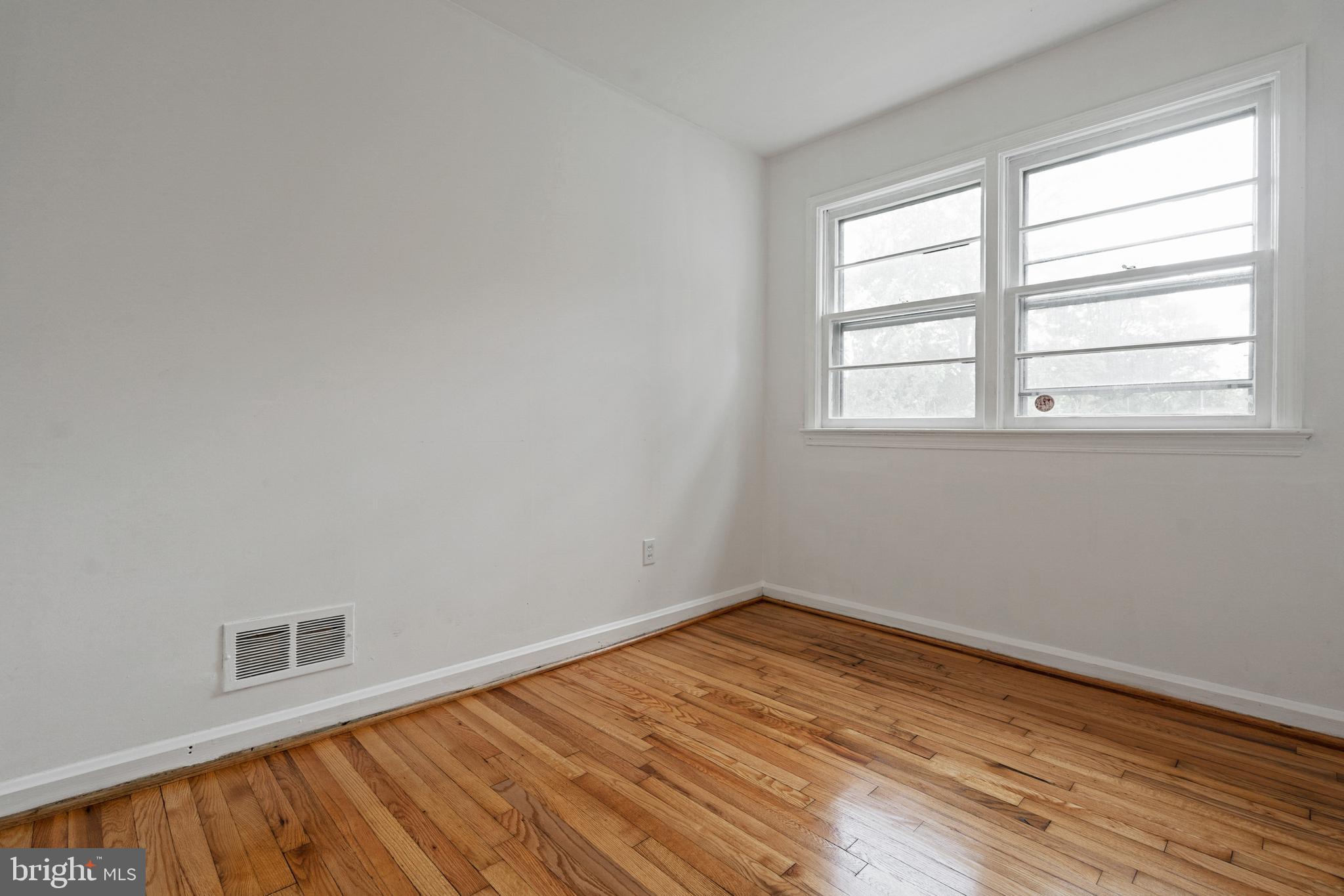 5107 Cedar Road Alexandria, VA 22309 - Photo 18 of 32 Gallery Image 18