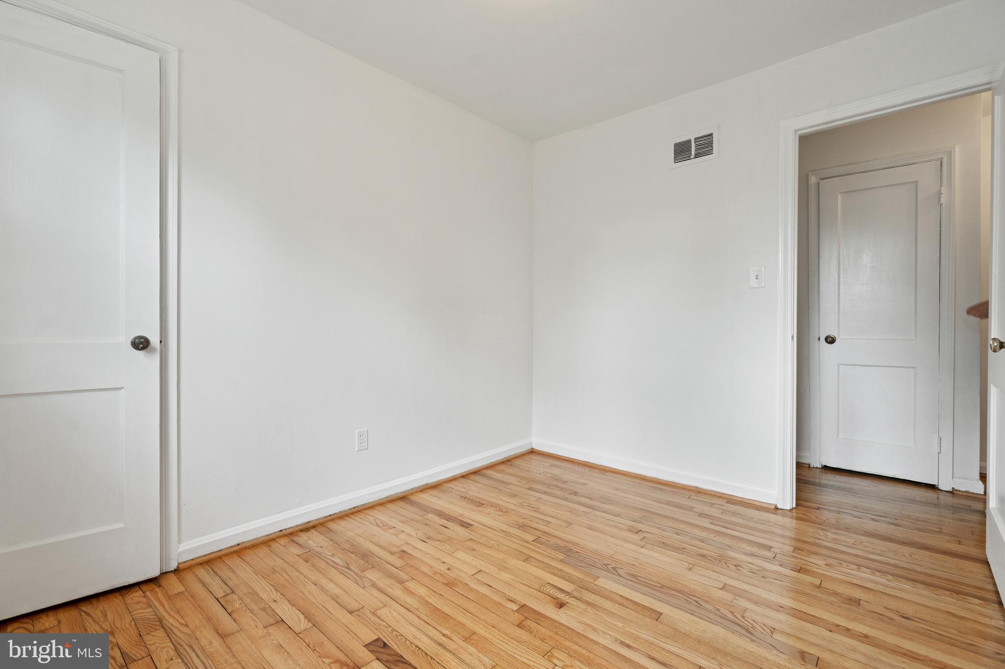 5107 Cedar Road Alexandria, VA 22309 - Photo 19 of 32 Gallery Image 19