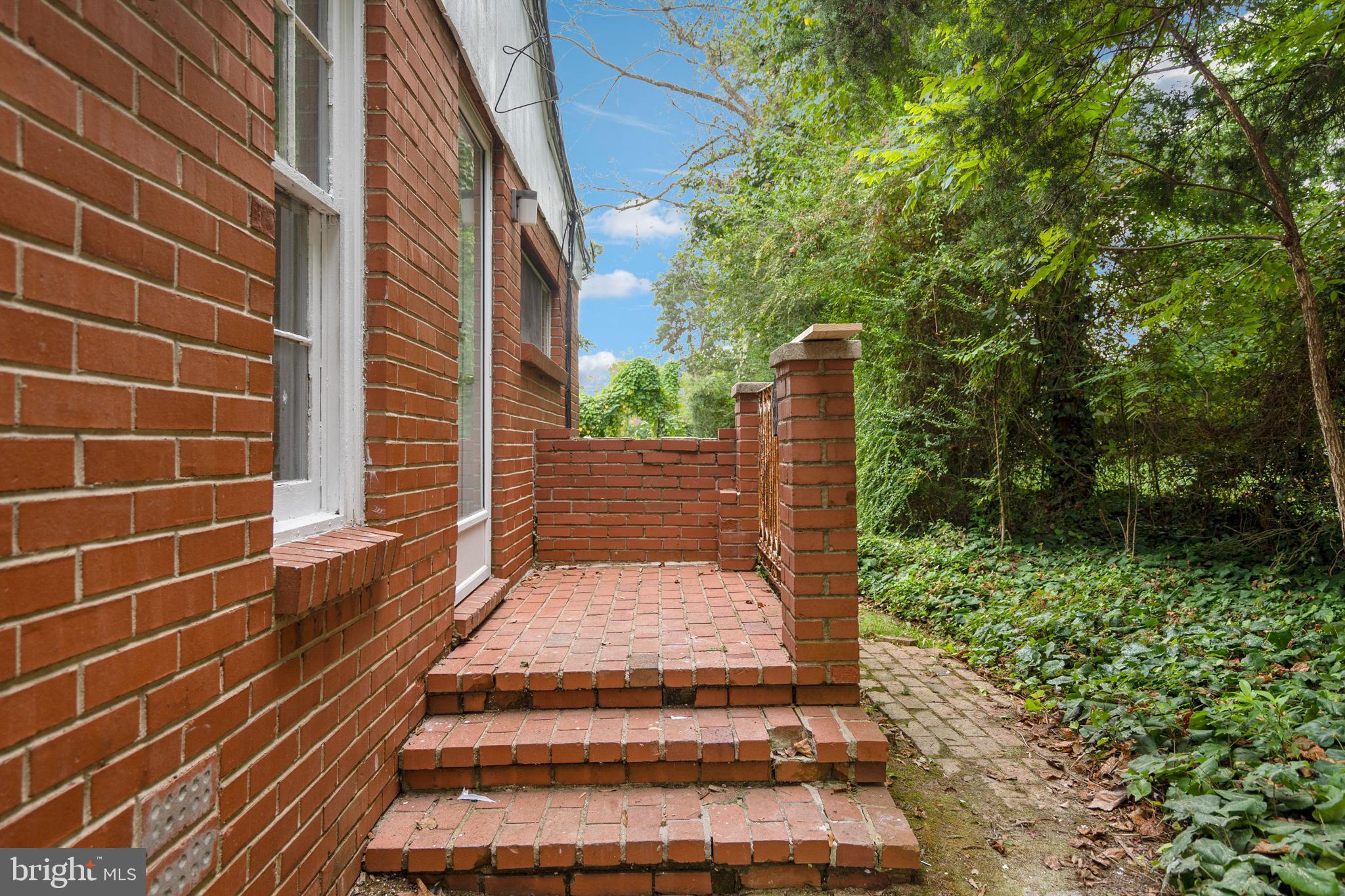 5107 Cedar Road Alexandria, VA 22309 - Photo 22 of 32 Gallery Image 22