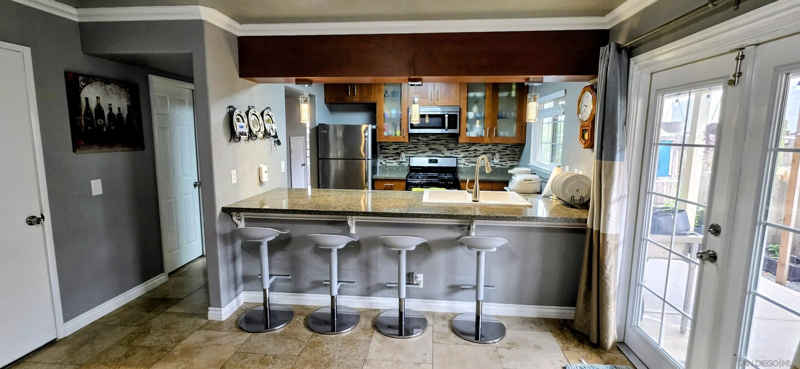880 Friendly El Cajon, CA 92021 - Photo 7 of 13
