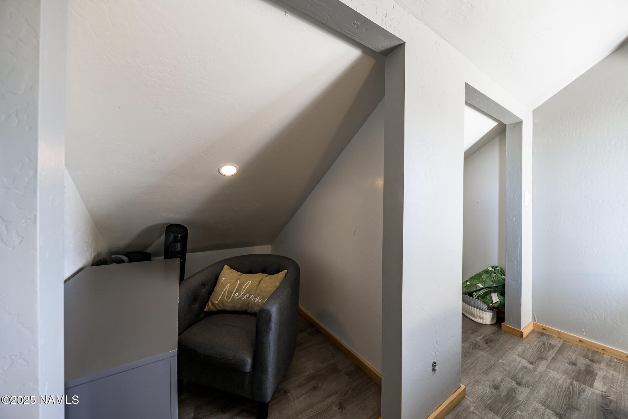 224 East San Marcos Road Williams, AZ 86046 - Photo 26 of 58 Primary bedroom nooks