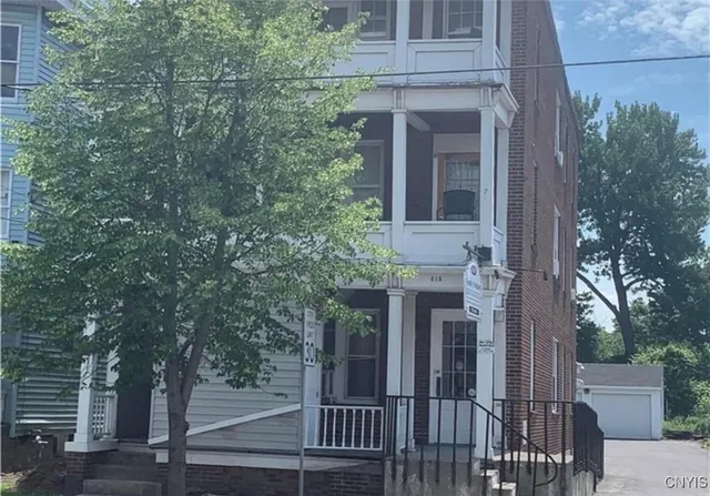 $700 | 618 State Street, Watertown, NY 13601