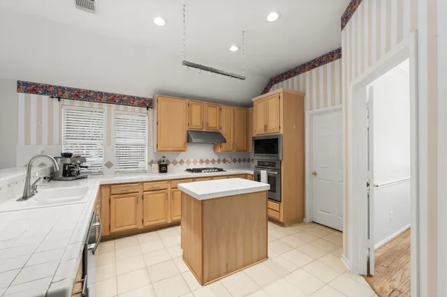 $450,000 | 1614 Mercoal Drive, Spring, TX 77386