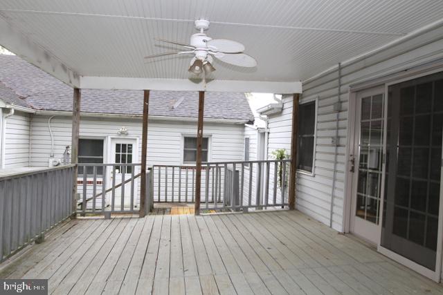 386 Appleton Road Elkton, MD 21921 - Photo 7 of 21 SCREENED PORCH