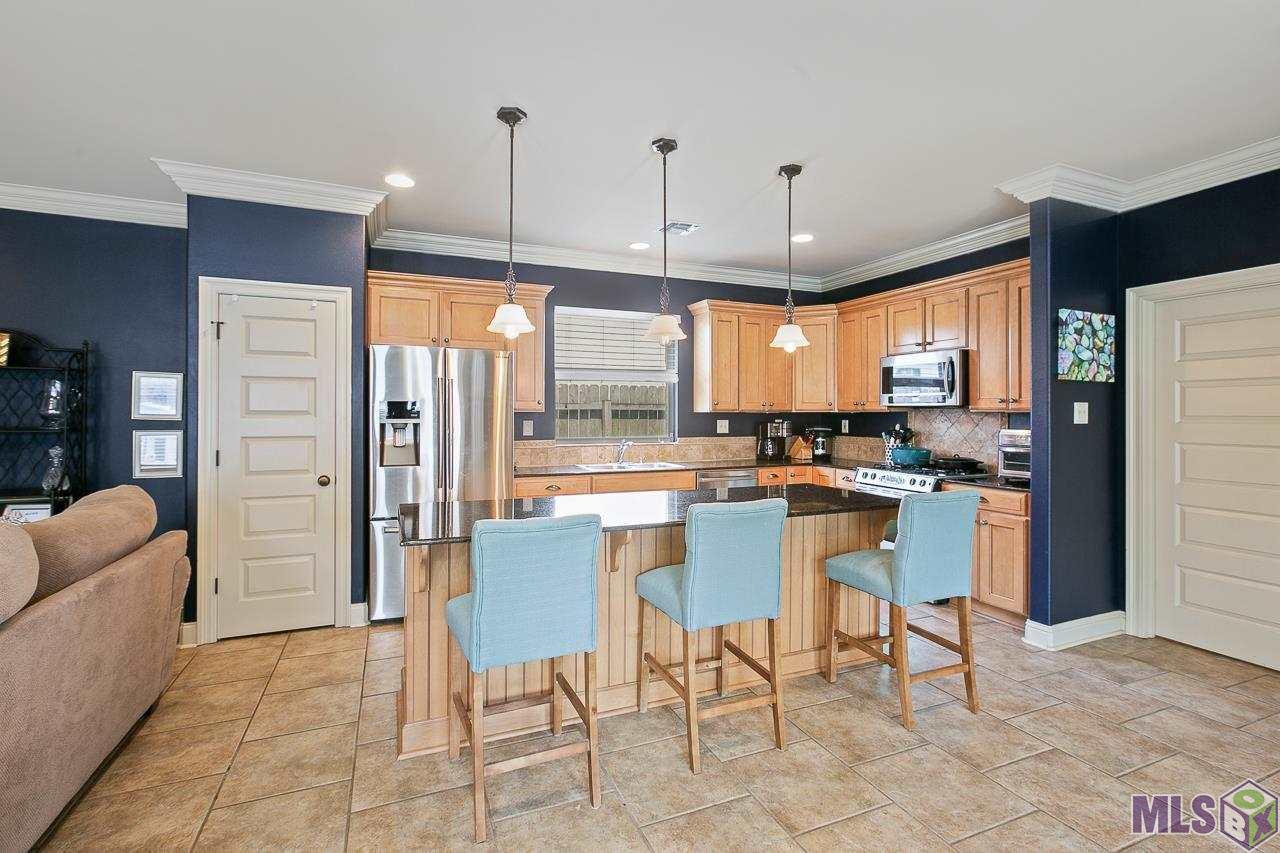 15636 Green Trails Boulevard Baton Rouge, LA 70817 - Photo 9 of 33