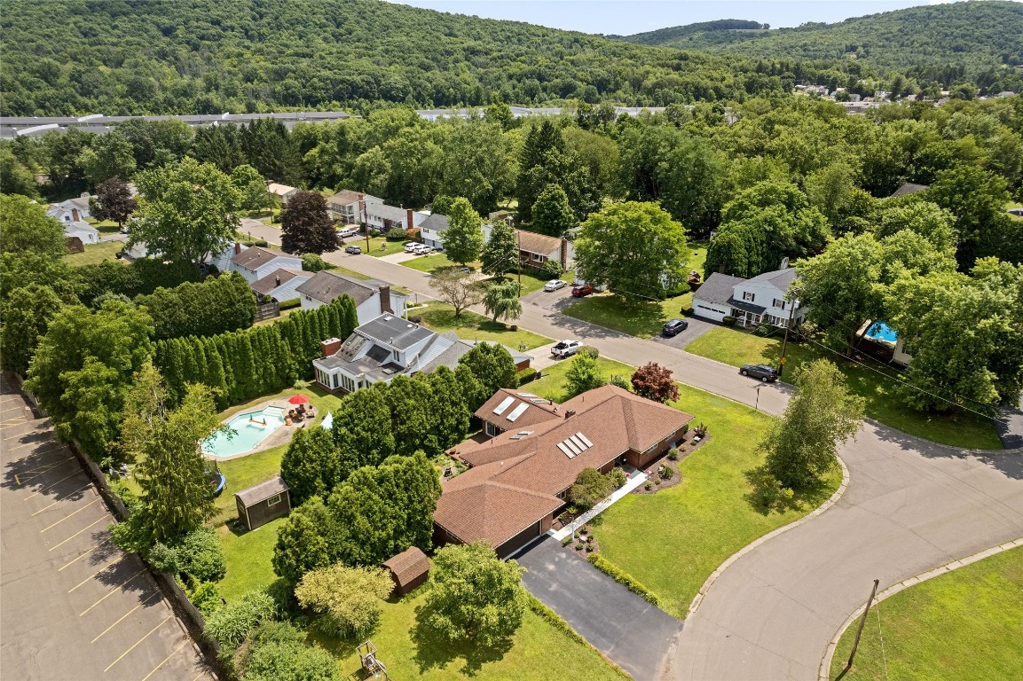 1250 Mead Road Binghamton, NY 13901 - Photo 3 of 37 Gallery Image 3