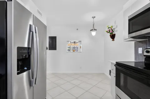 $147,000 | 7770 Tahiti Lane, Unit 102, Lake Worth, FL 33467