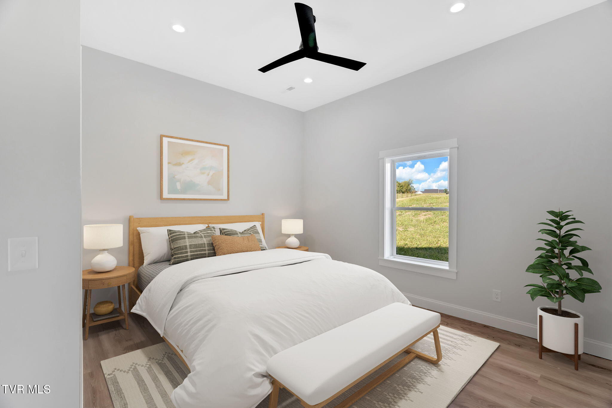 1950 Erwin Highway Greeneville, TN 37745 - Photo 25 of 31 46-web-or-mls-IMG_4106_Bedrooms