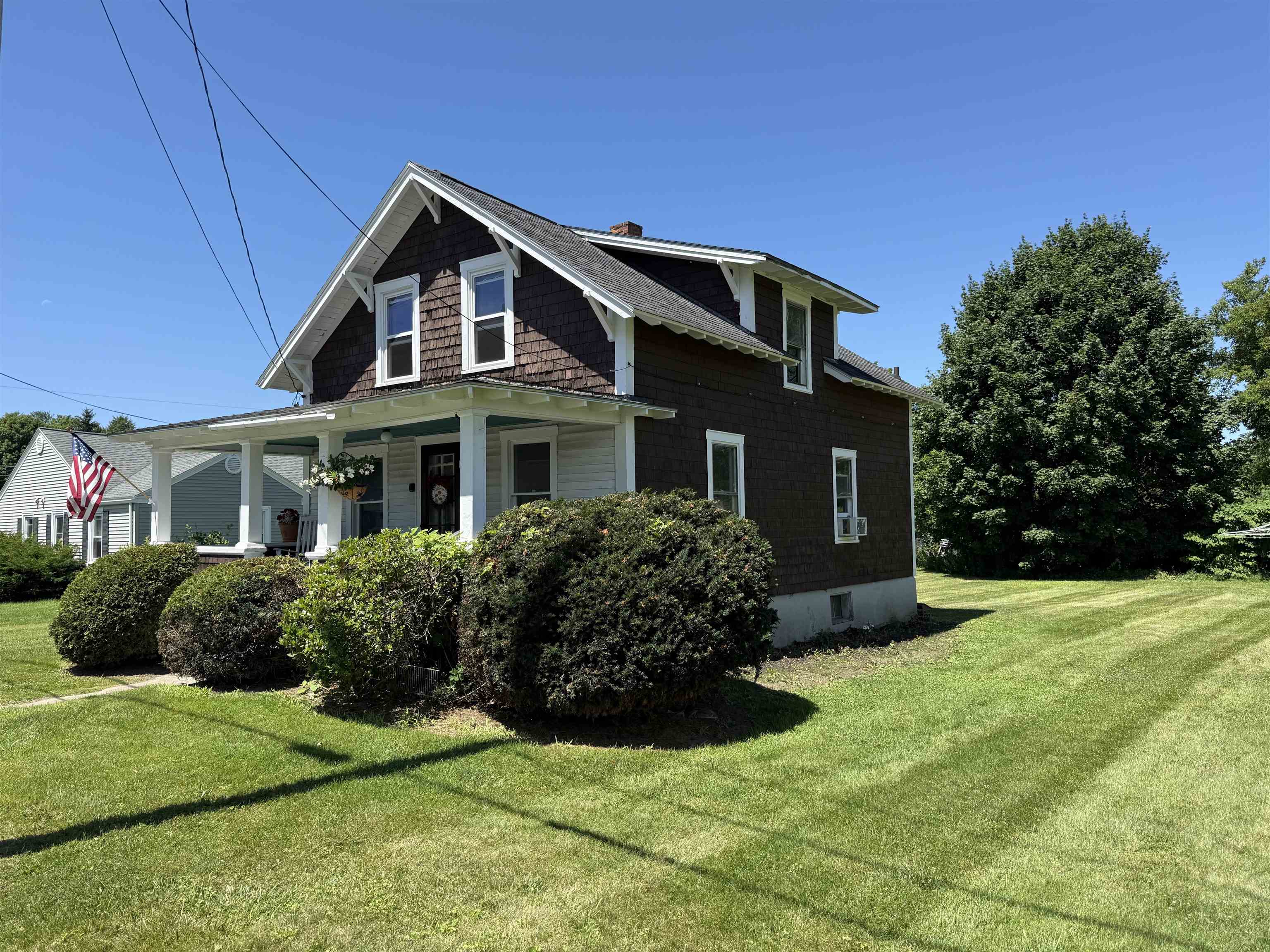 25 Vernon Street Rutland, VT 05701 - Photo 4 of 30