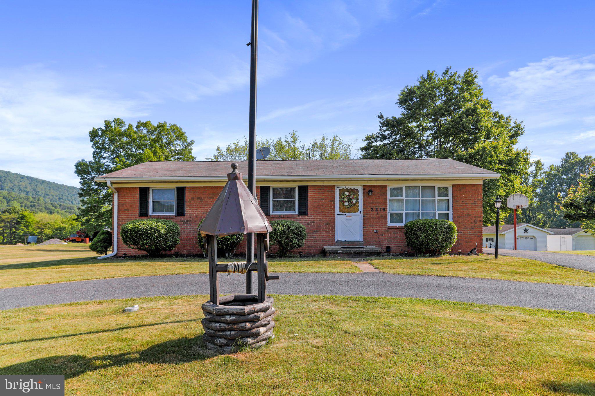3316 Resley Road Hancock, MD 21750 - Photo 2 of 44