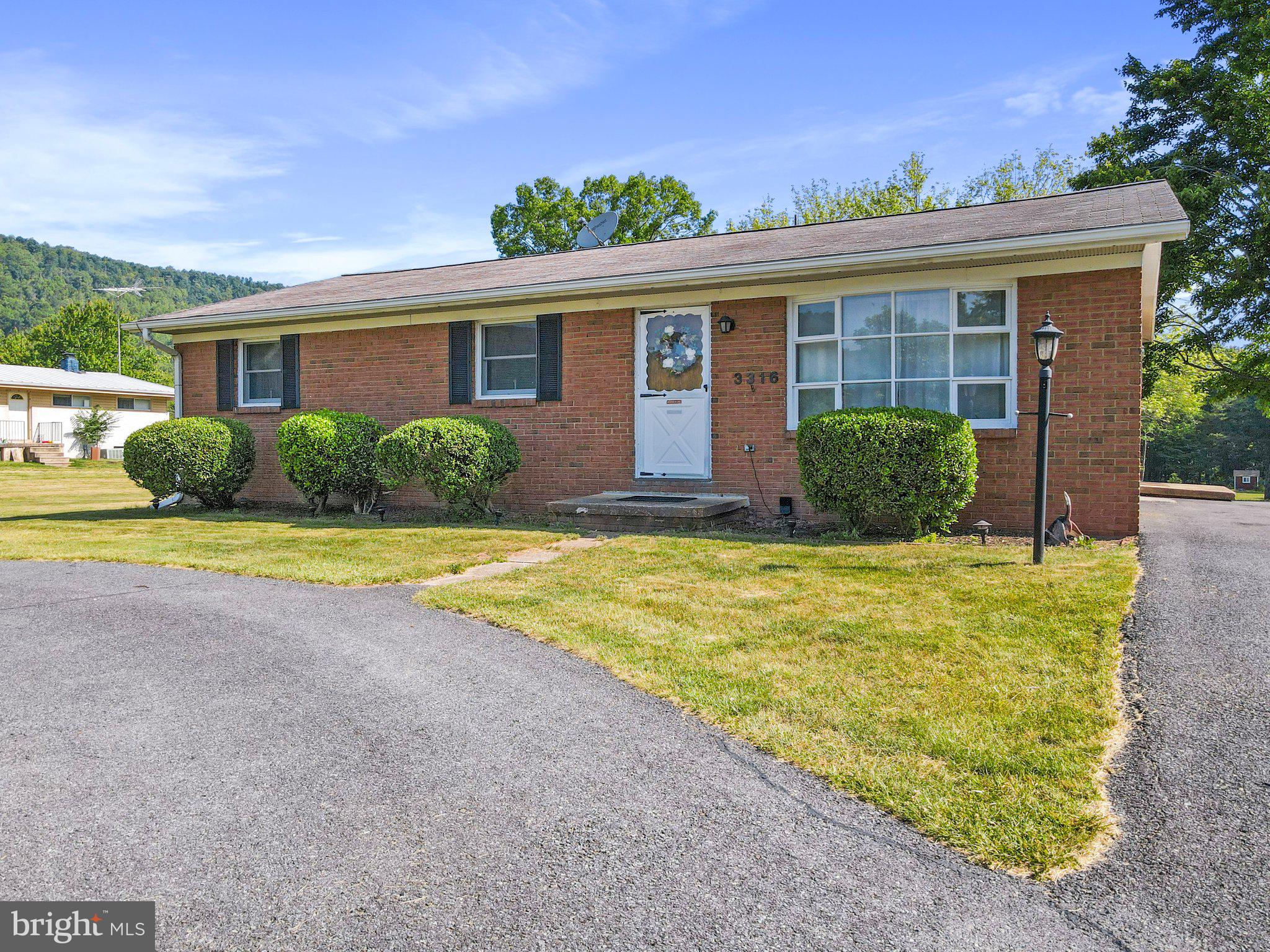 3316 Resley Road Hancock, MD 21750 - Photo 4 of 44