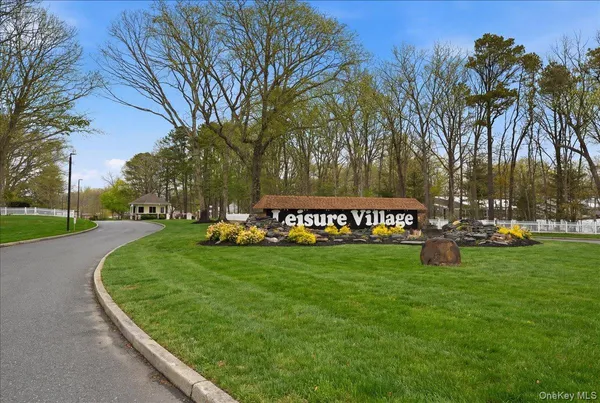 $259,990 | 260 Newcastle Court, Unit B, Ridge, NY 11961