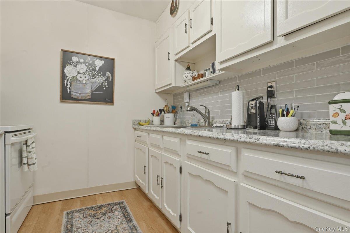 260 Newcastle Court, Unit B Ridge, NY 11961 - Photo 15 of 24